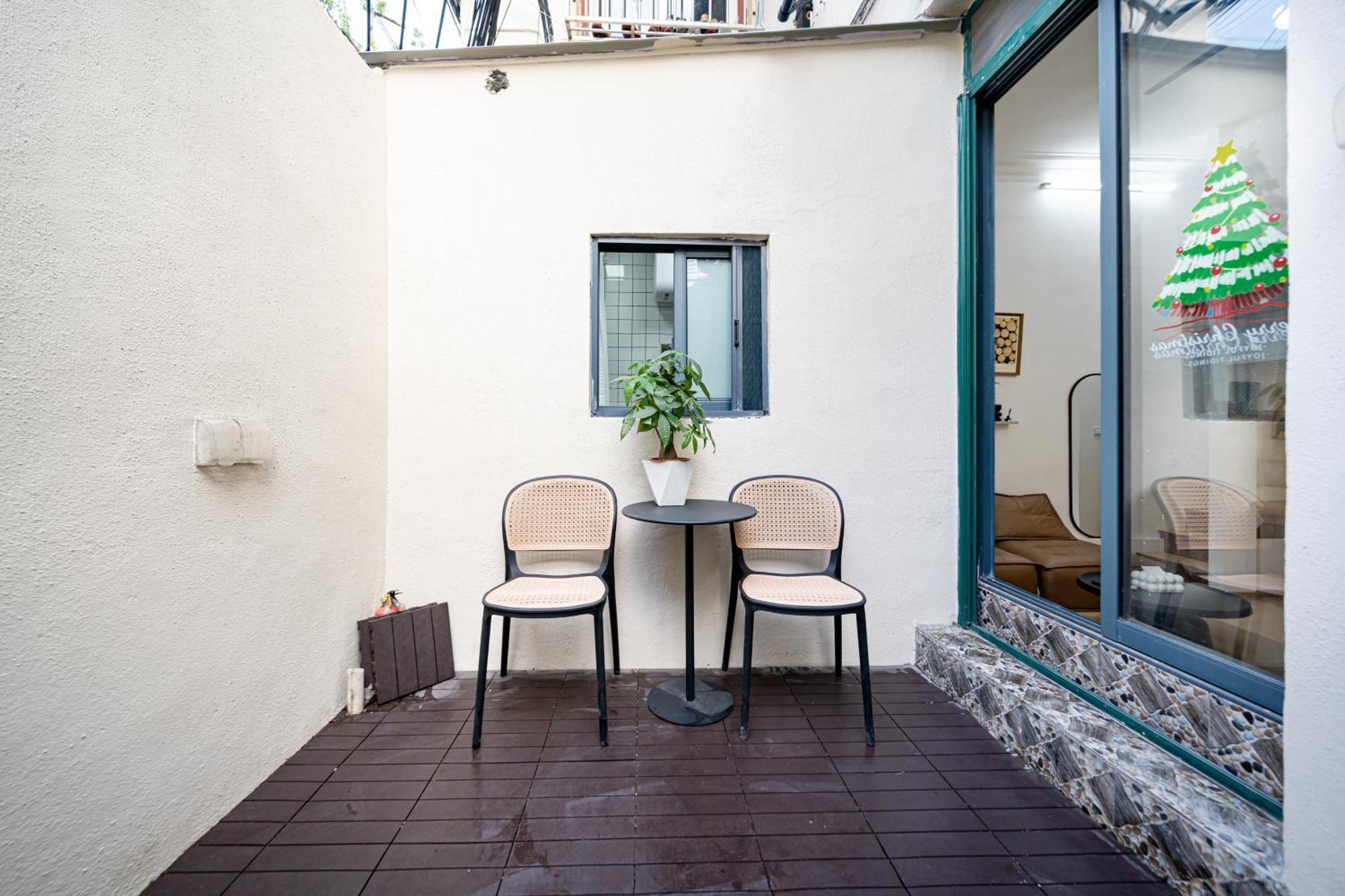 Apartment Hills & Zinn Courtyard With 2bedrooms Close To Line 9 Shanghai